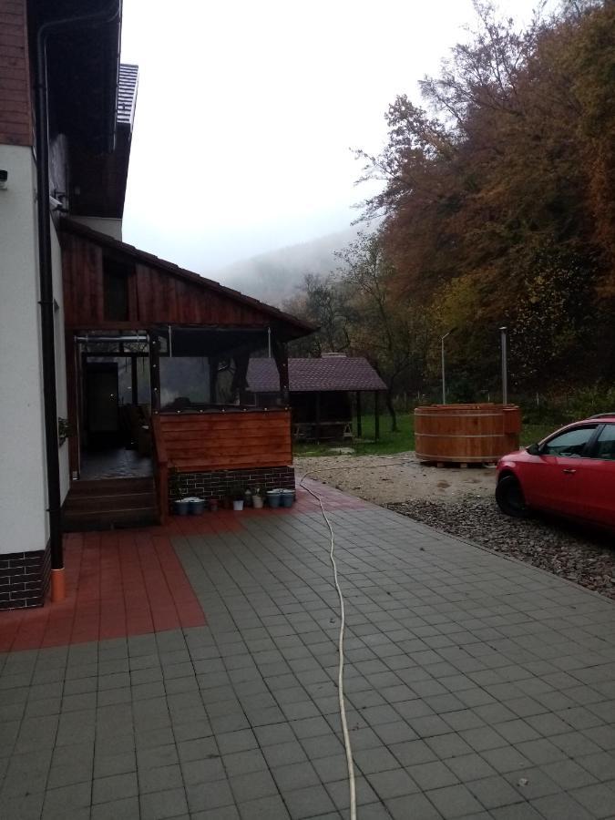 Hotel Livada Amely Gales Exterior foto